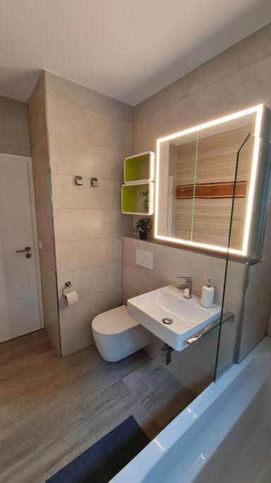 Apartamento Pool, Sauna & Schwarzwald-Idylle Unterkirnach Exterior foto